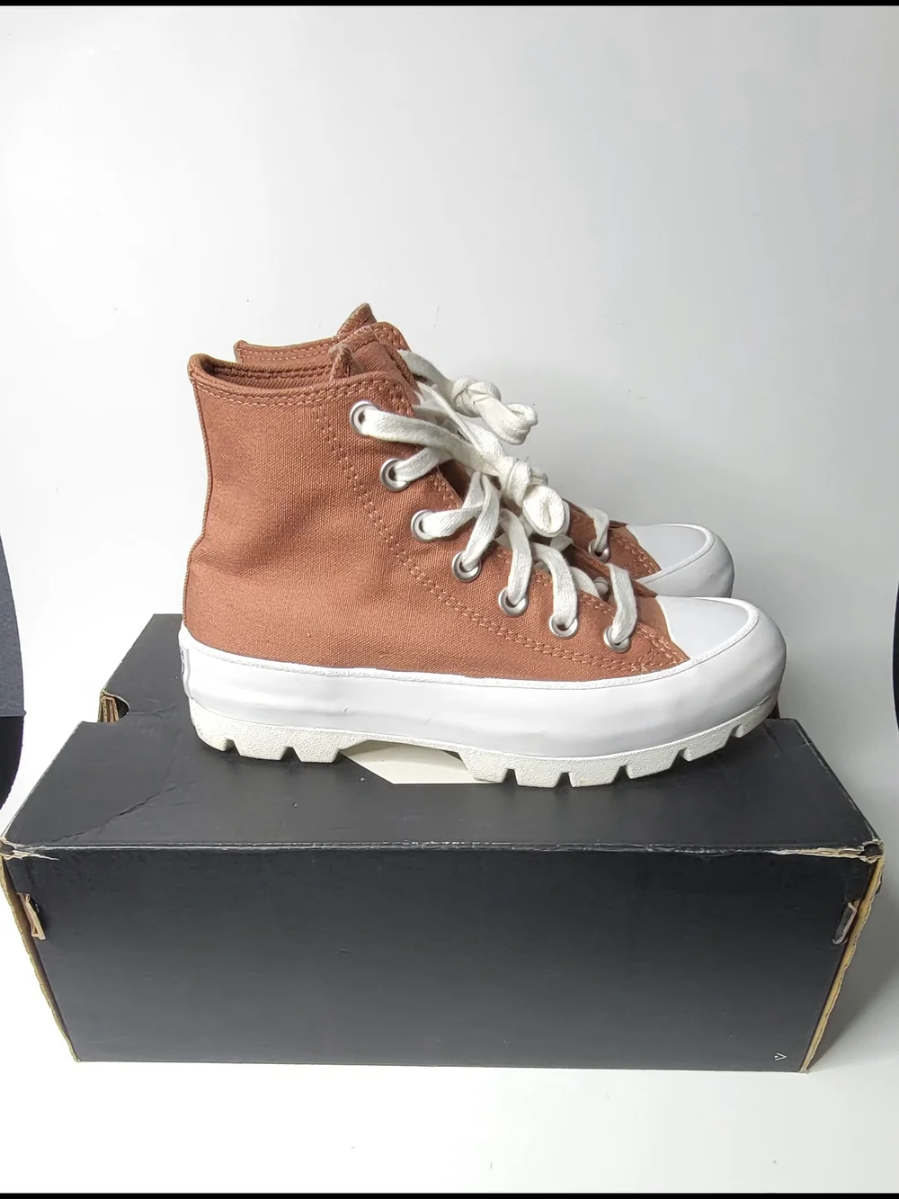 Converse Chuck Taylor All Star High Top Lug-Sole Sneakers in Rust Size 5.5 - Picture 3 of 13